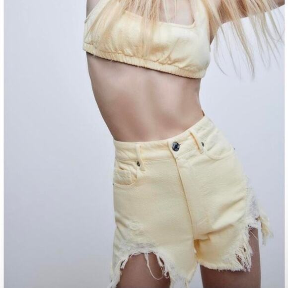 ZARA NWT Pastel Yellow Distressed High Rise 100% Cotton Denim Shorts - Picture 2 of 9